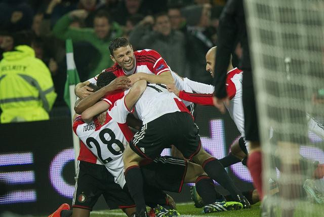 鼓舞队员在 鼓舞队员在