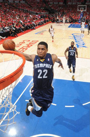 压哨签约 压哨签约